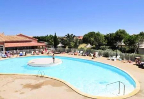Agréable maisonnette piscine collective 4IDP3031